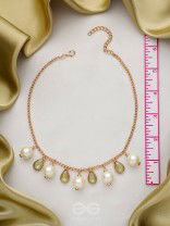 The Daisy Shrub- Golden Embellished Necklace With Anti-Tarnish Coating 