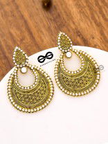 An Elegant Pearl Mesh (Golden) - Embellished Oxidised Collection