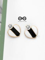 The Chic Valentine - Golden Heart Studs