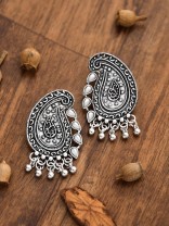 The Vintage Motifs Pearl Earrings- The Embellished Oxidised Collection