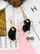 The Petals in a Twist (Black) - Golden Casual Danglers
