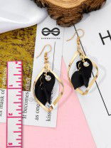 The Petals in a Twist (Black) - Golden Casual Danglers