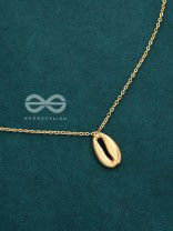 The Glamorous Golden Shell Necklace With Anti-Tarnish Coating