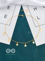 A Starry Statement - Golden Casual Neckpiece With Anti-Tarnish Coating 