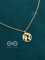 Citizen Of The Globe - Statement Golden Neckpiece With Anti-Tarnish Coating 