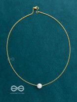 The Dainty Pearl Neckpiece - Golden