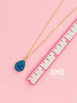 The Enticing Droplet - Embellished Golden Neckpiece