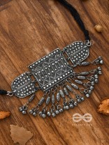 A Bohemian Beauty - Classic Oxidised Choker