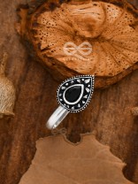 The Intricate Droplets - Embellished Non-pierced Nosepin (Onyx Black)