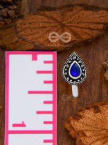 The Intricate Droplets - Embellished Non-pierced Nosepin (Sapphire Blue)