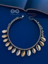 A Bohemian Indulgence - Oxidised Shell Choker Neckpiece