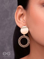 The Links of Glamour - Golden Statement Earrings