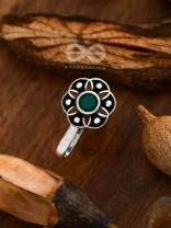 The Flower of Ikigai- Oxidised Non-pierced Nosering(Emerald green)
