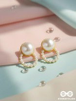 The Pearls of Beauty - Golden Statement Stud Earrings