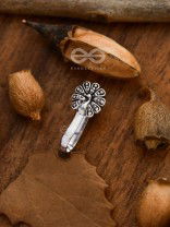 The Fanning Peacock - Oxidised Non-pierced Nosering