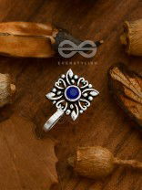 THE GEOMETRIC MOTIFS - INTRICATE NON PIERCED NOSE-PIN (Royal blue)
