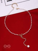 WEAR ME KNOT! pearl and bow detailed necklace
