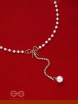 WEAR ME KNOT! pearl and bow detailed necklace