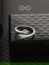 Hugs of Affection - Casual Silver Ring