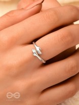 Hugs of Affection - Casual Silver Ring