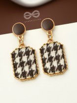Best of Both Worlds - Golden Monochrome Pattern Earrings