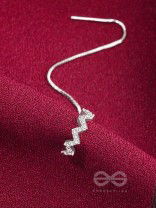 The Sparkling Swerve- Silver Earcuff Chain (One ear)