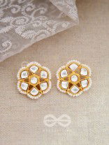 The Classy Elegance - Set of Statement Choker and Studs (Black)