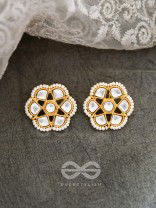 The Classy Elegance - Set of Statement Choker and Studs (Naive Peach)