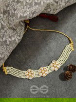 The Classy Elegance - Set of Statement Choker and Studs ( Pearl white)