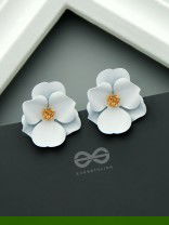 THE POISED PERIWINKLES - Statement Floral Studs (Snow)