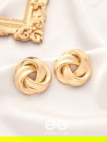 A Knot of Elegance - Statement Golden Studs