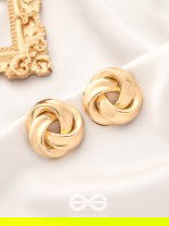 A Knot of Elegance - Statement Golden Studs