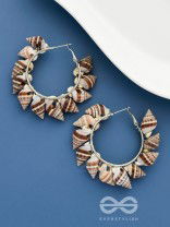 I take the Beach with me - Statement Shell Hoops