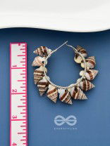 I take the Beach with me - Statement Shell Hoops
