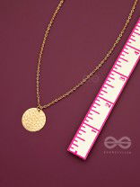 I'm A Magnificent Mirage - Golden Casual Neckpiece With Anti-Tarnish Coating 