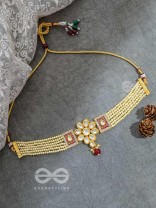 THE ETHERAL ELEGANCE - SET OF STATEMENT CHOKER AND EARRINGS (Pastel pink)