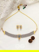 THE MYSTICAL MAGNIFICENCE - SET OF STATEMENT CHOKER AND EARRINGS (GREY)