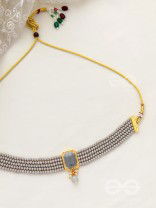 THE MYSTICAL MAGNIFICENCE - SET OF STATEMENT CHOKER AND EARRINGS (GREY)
