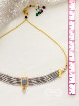 THE MYSTICAL MAGNIFICENCE - SET OF STATEMENT CHOKER AND EARRINGS (GREY)