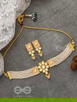 THE ETHERAL ELEGANCE - SET OF STATEMENT CHOKER AND EARRINGS (Pastel pink)