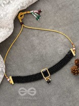 THE MYSTICAL MAGNIFICENCE - SET OF STATEMENT CHOKER AND EARRINGS (Black)