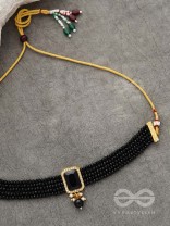 THE MYSTICAL MAGNIFICENCE - SET OF STATEMENT CHOKER AND EARRINGS (Black)