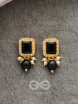 THE MYSTICAL MAGNIFICENCE - SET OF STATEMENT CHOKER AND EARRINGS (Black)