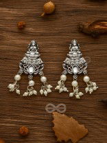 The Opulence of Devotion- Statement Set of Earrings and Choker