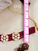 THE CLASSY ELEGANCE - SET OF STATEMENT CHOKER AND STUDS (Blood red)