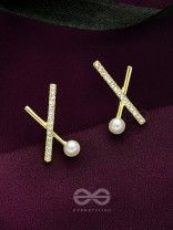 Star Crossed- Rhinestones Studded Pearl Golden Earrings