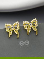 Pearlescent Cravats- Gem Stone and Pearls Studded Golden Earrings 