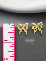 Pearlescent Cravats- Gem Stone and Pearls Studded Golden Earrings 