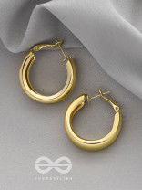 Twinkling Orbits- Golden Hoop Earrings