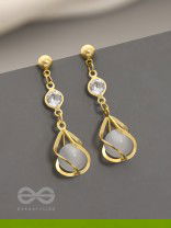 Twirling Vines- Golden Pearl Earrings